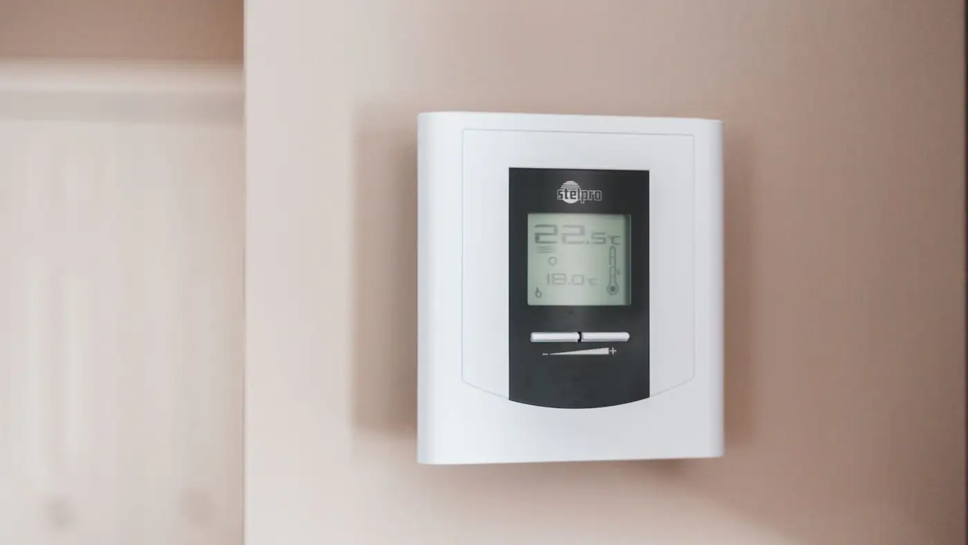 Thermostat calibration in Bristol Wall-mounted air conditioning thermostat in a Bristol property